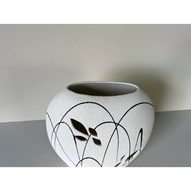 Mid-Century Modern Vintage White and Black Matte Glaze Ceramic Vase For Sale - Image 3 of 9