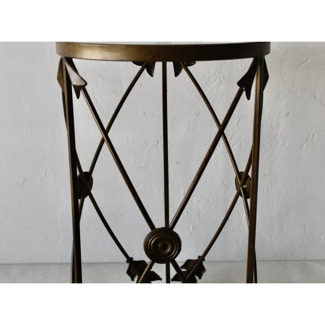 1980s Vintage French Empire Style Arrows Target Brushed Patina Bronze Finish Metal Glass Side Drinks Table For Sale - Image 4 of 12