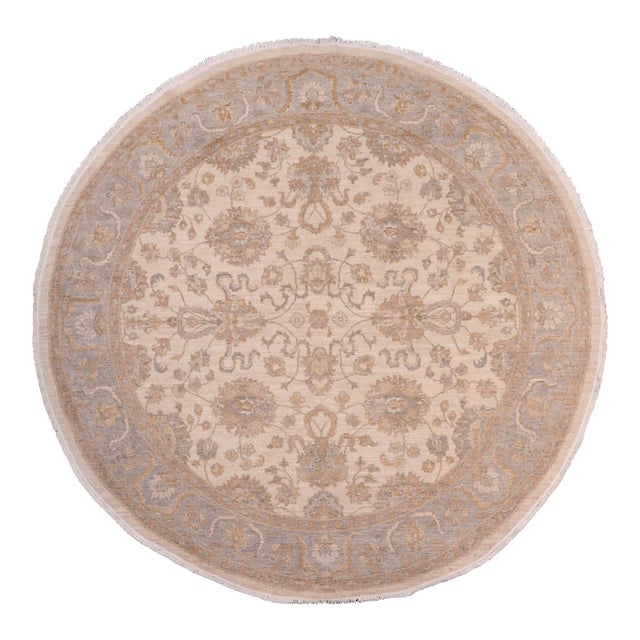 Shabby Chic Ziegler Ivory/Grey Wool Round Rug - 7'11'' X 8'1'' For Sale