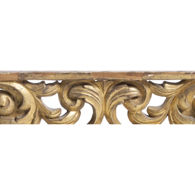 Sacred art - Carved element - 56 cm - 18th century. Portuguese, 18th century; carved and gilded wood. (Missing information...