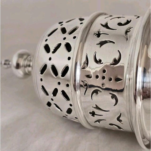 Early 20th Century Edwardian Sterling Silver Sugar Caster from S.W. Smith & Co, London, 1906 For Sale - Image 5 of 18