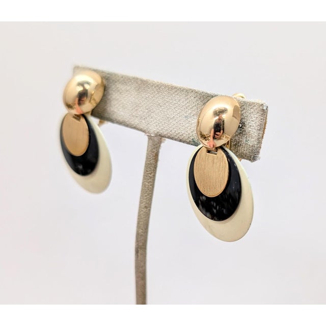 Napier Vintage 1970s Signed Napier Off White, Black & Goldtone Disc Pendant Clip Earrings-2 Pieces For Sale - Image 4 of 7