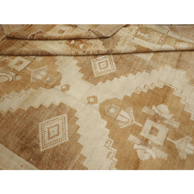 Galerie Shabab Collection Mid-20th Century Turkish Anatolian Room Size Carpet For Sale - Image 10 of 10