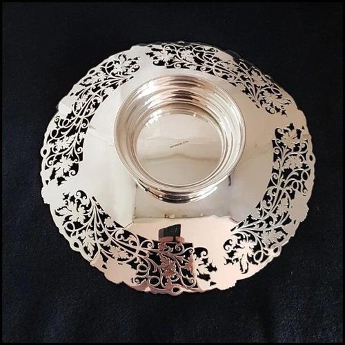 Sterling Silver Cake Stand Compôtier from Lee & Wigfull, Sheffield, 1942 For Sale - Image 3 of 18