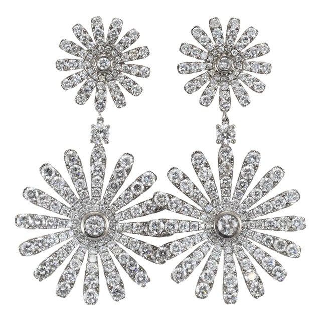 18k White Gold 13.00ctw Round Cut Diamond Sunburst Double Eschle Dangle Earrings, Pair For Sale