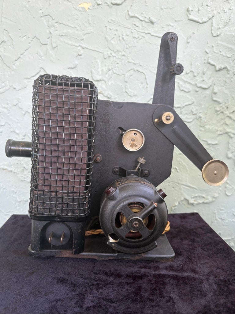 1920s Eastman Kodak Kodascope Model C 16mm Silent Film Projector