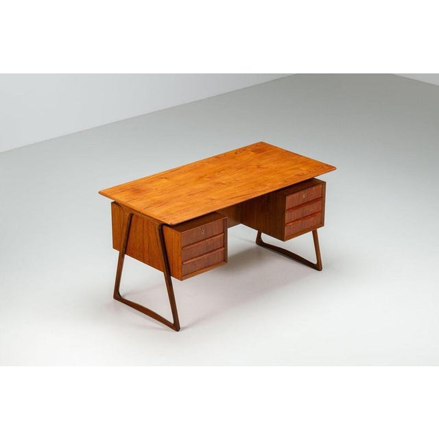 Svend Age Madsen Freestanding Desk in Teak from H.P. Hansen, Denmark, 1960s For Sale - Image 16 of 16