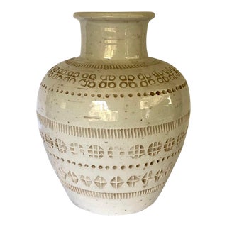 1960s Bitossi Flavia Montelupo Off White Rimini Italian Pottery Vase For Sale