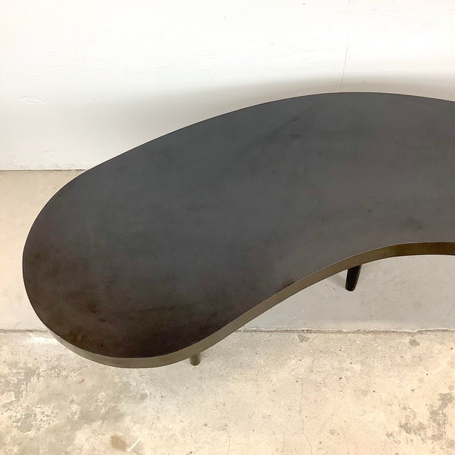 Vintage Atomic Modern Kidney-Shaped Coffee Table in Black Laminate For Sale - Image 4 of 12