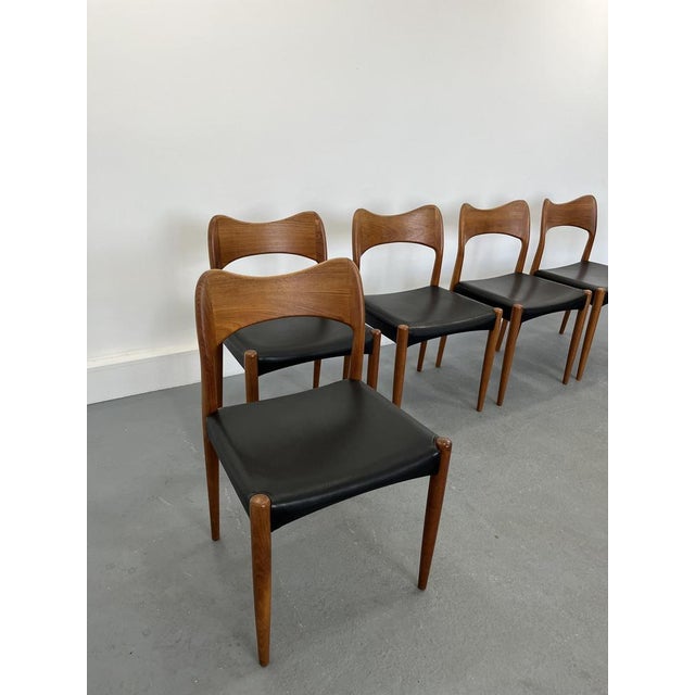 Model 71 Teak Dining Chairs by Niels O. Møller for L.L Møllers, 1950s, Set of 6 For Sale - Image 9 of 18