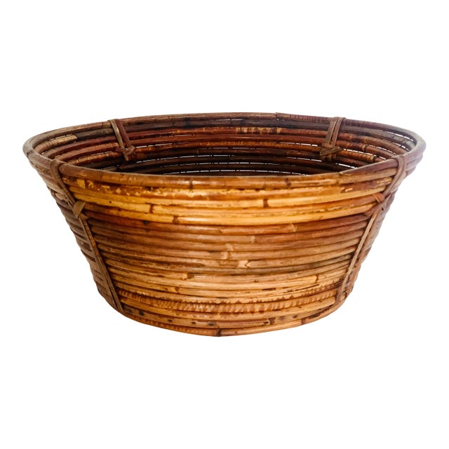 Italian ‘Gabriella Crespi Style’ Mid-Century Pencil Reed Rattan Coiled Bowl, Basket For Sale