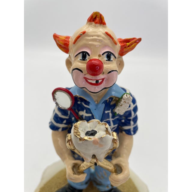 Signed 1984 Ron Lee Dentist Clown Sculpture With 24k Gold-Plated Accents on Natural Onyx Base For Sale - Image 4 of 9