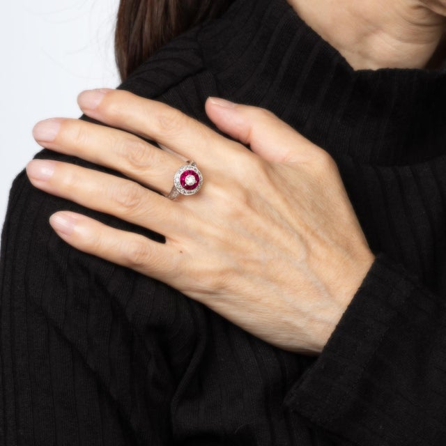 Vintage Art Deco Diamond Calibre Ruby Ring Sz 8.5 Platinum Engagement Jewelry For Sale In Los Angeles - Image 6 of 6