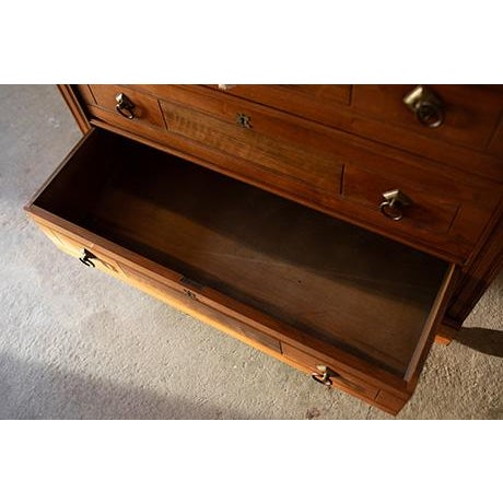 19th Century American Walnut Chest of Drawers With Knapp Joints For Sale - Image 12 of 17