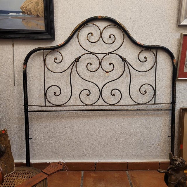 19th Century Bristol Wrought Iron Headboard with Floral Motifs, United Kingdom, 1890s For Sale - Image 5 of 18