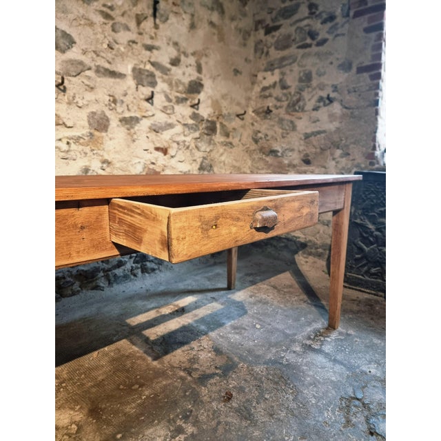 Antique French Farmhouse Dining Table in Oak and Pine, 1900s For Sale - Image 12 of 17