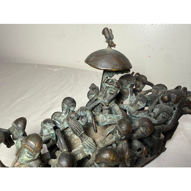 19th Century Antique 19th Century Ashanti King From Ghana Detailed Figural Bronze Statue For Sale - Image 5 of 16
