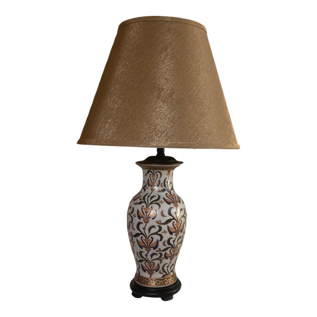 Vintage Iznik Pattern Ceramic Chinoiserie Lamp on Carved Wood Base With Gold Shade For Sale