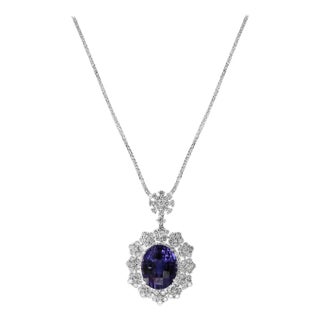 11 Carat Round Shape Spinel and 4.2 Carat Diamond Pendant Necklace 18 Karat Gold For Sale