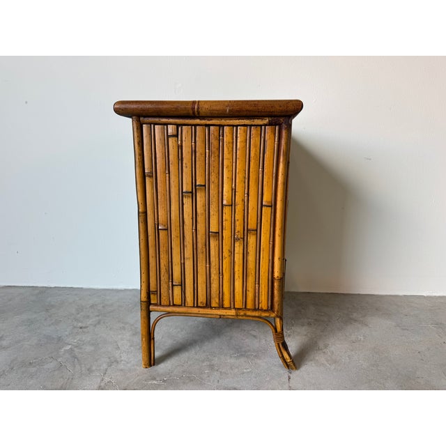 Chinoiserie Vintage Small Bamboo Chinoiserie Decorated Nightstand For Sale - Image 3 of 13