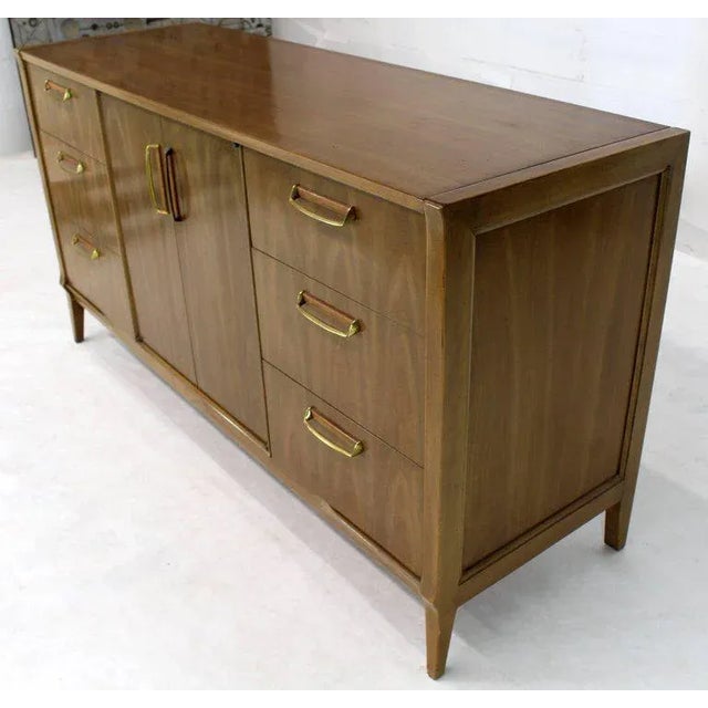 1970s Mid-Century Modern Satinwood Brass Pulls Dresser Credenza For Sale - Image 4 of 14