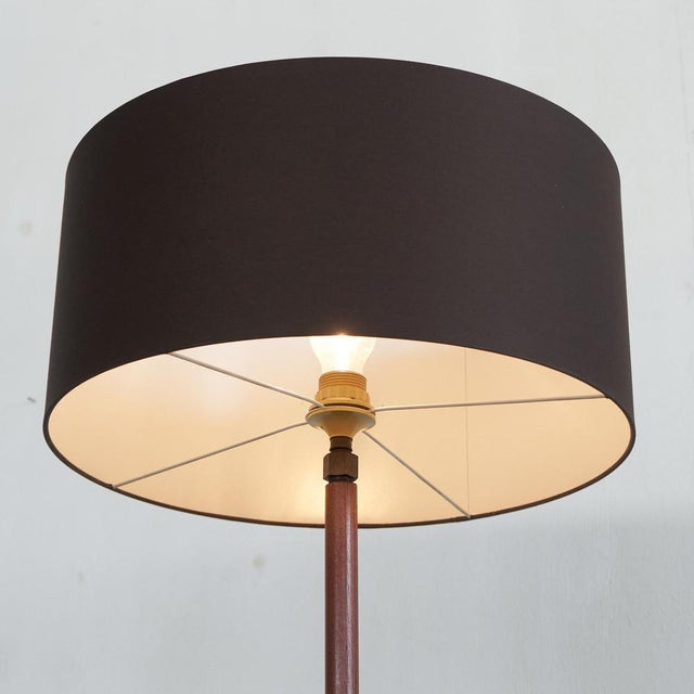 Wood Mid-Century Modern Floor Lamp in Teak and Brass, 1960s For Sale - Image 7 of 9