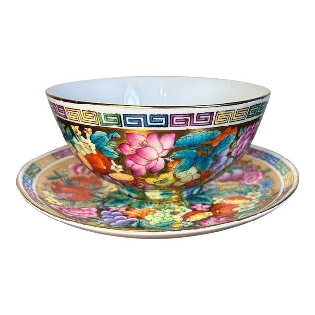 Vintage Chinese Zhongguo Chao Cai Mille Fleur Porcelain Tea Bowl and Saucer Set For Sale