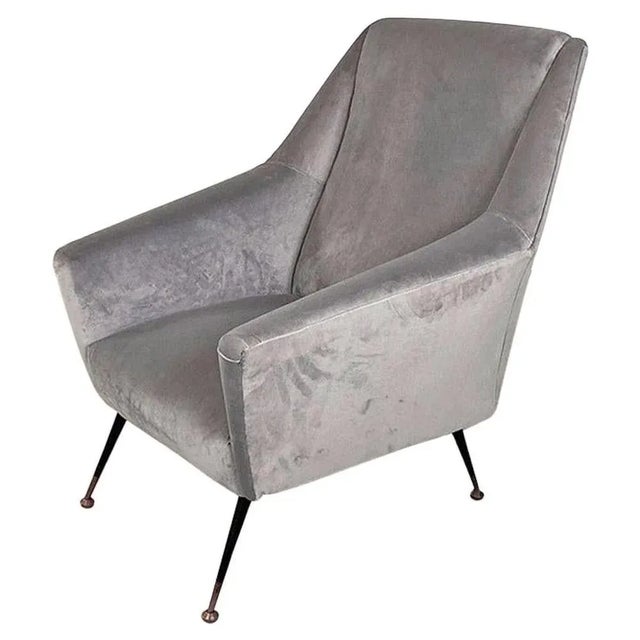 Italian Modern Armchair in Light Gray Velvet with Black Metal Legs, 1960s For Sale - Image 10 of 10