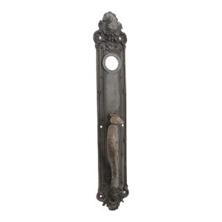 Antique Yale & Towne Bronze Victorian Thumb Latch Entry Door Pull For Sale