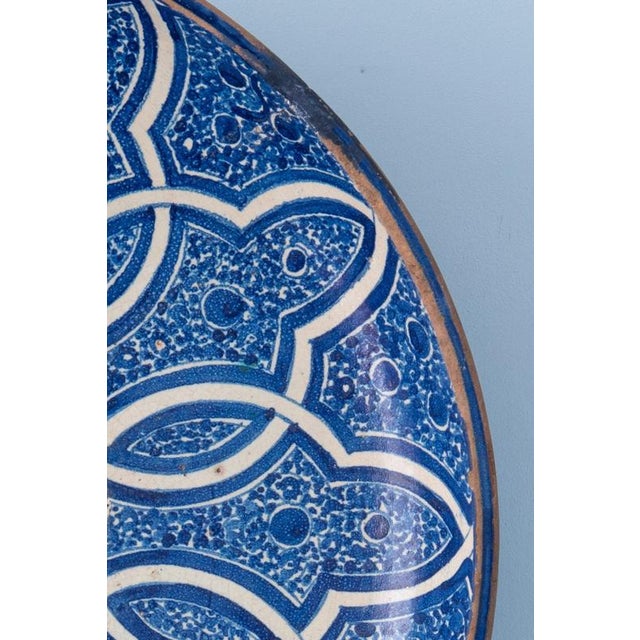 Large Moroccan Fez Blue & White Ghotar Dish, 1800s For Sale - Image 3 of 8