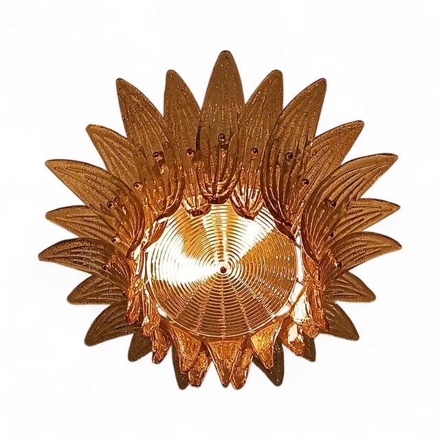 Palmette-style ceiling light in gold Murano glass by Barovier & Toso. Original design from the 1950s. A single tier of...