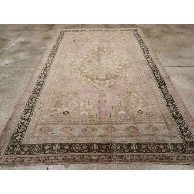 Galerie Shabab Collection Mid-20th Century Turkish Anatolian Room Size Carpet For Sale - Image 4 of 10