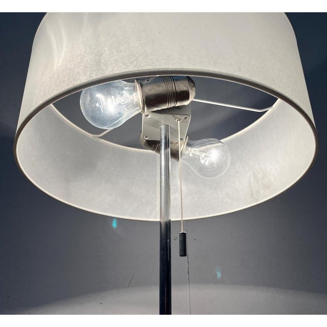 Mid-Century Space Age Minimalist Tripod Table Lamp, 1960s For Sale - Image 4 of 18