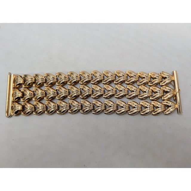 1960s Vintage Signed Napier Goldtone Wide Chevron Bracelet For Sale - Image 5 of 9