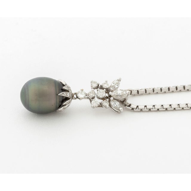 Late 20th Century Tahitian Pearl, Diamond, and 14k White Gold Jewelry Set For Sale - Image 5 of 11