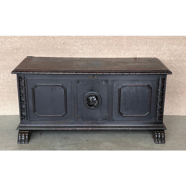 Baroque 18th Century Italian Carved Cassone Trunk With Inside Carved Raised Panel For Sale - Image 3 of 12