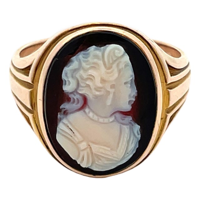 Vintage Solid Yellow Gold Cameo Ring, Size 10 For Sale