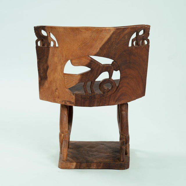20th Century Fon Dignitary Monoxyl Carved Wood Armchairs and Table Set, Benin, 1954, Set of 3 For Sale - Image 14 of 18
