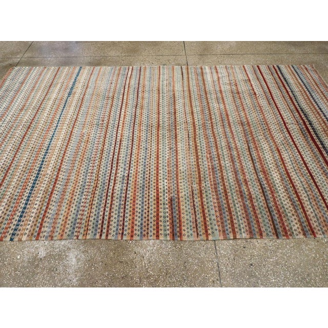Galerie Shabab Collection Mid-20th Century Turkish Anatolian Accent Rug For Sale In New York - Image 6 of 10