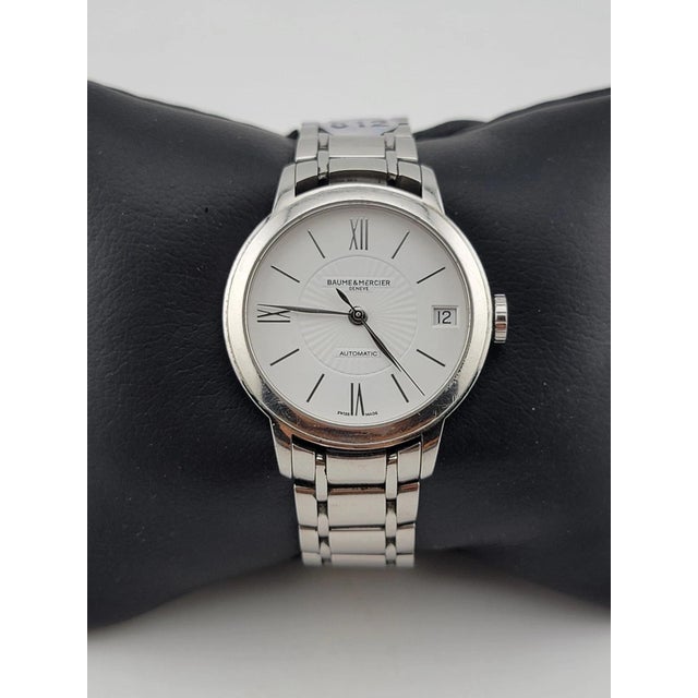 Baume & Mercier Classima White Women's Watch - MOA10267. Excellent Condition. For Sale In Houston - Image 6 of 12