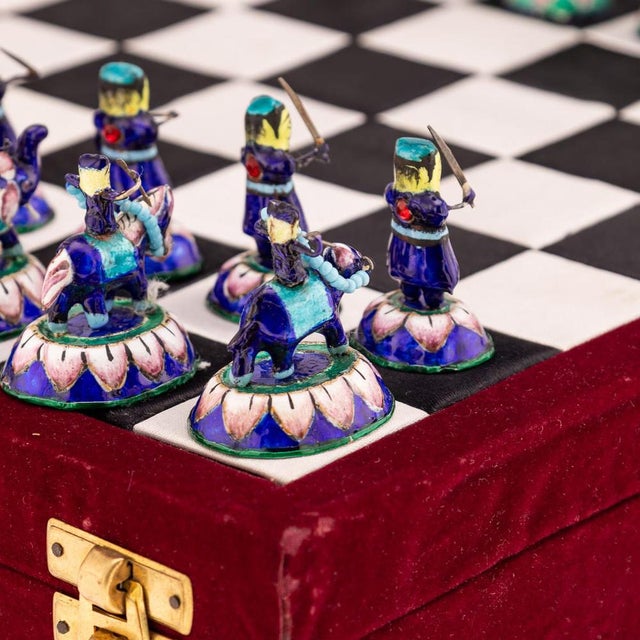 Indian Silver and Enamel Chess Set with Silk and Velvet Board, Jaipur, 1950s, Set of 33 For Sale - Image 16 of 18