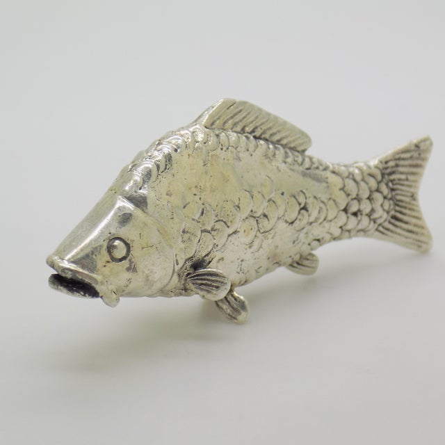 Vintage Italian Heavy Carp Fish Miniature Figurine in Silver 800, Arezzo, 1970s For Sale - Image 4 of 12