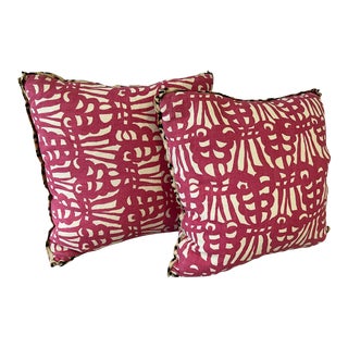 John Rosselli Custom Contemporary Pink & Off-White Pillows & Leopard Trim- a Pair For Sale
