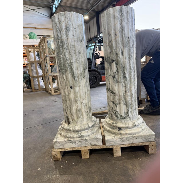 Grand Fluted Verde Alpi Marble Columns on Stepped Bases, Set of 2 For Sale - Image 4 of 9
