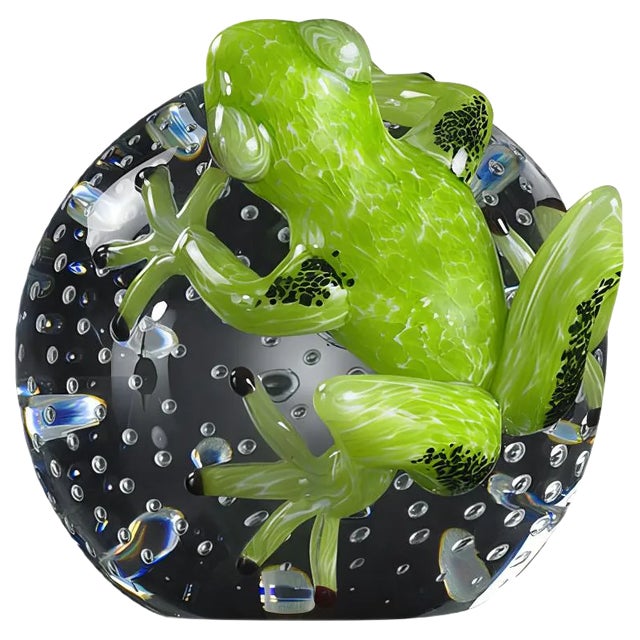 Sculpture Sphere with Green Frog from VGnewtrend For Sale