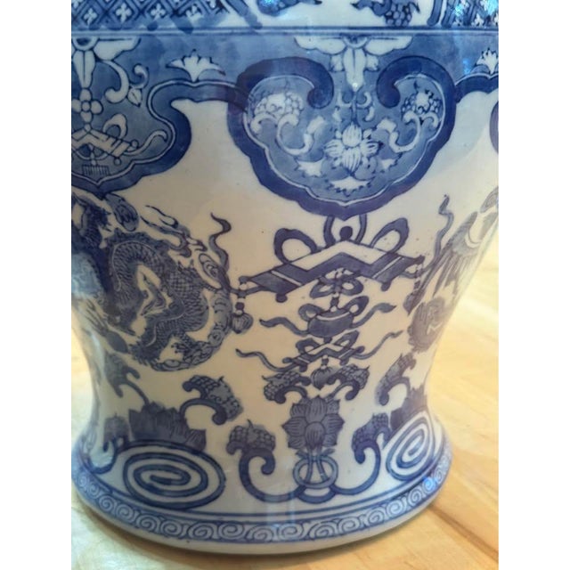 Chinoiserie Mid 20th Century Chinoiserie Lidded Ginger Jar 9.5 X 16.5 For Sale - Image 3 of 6