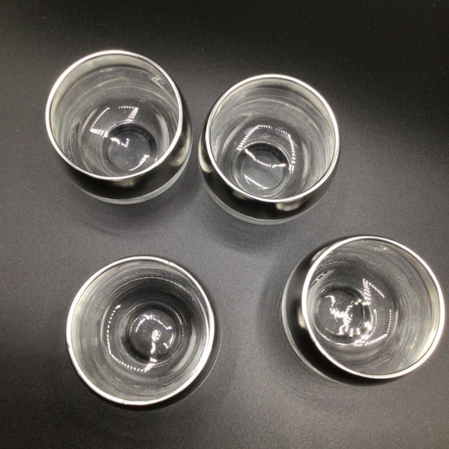 Dorothy Thorpe Martini Pitcher With 4 Roly Poly Glasses Muddle Spoon and Glass Stir Stick - Set of 7 For Sale - Image 10 of 12