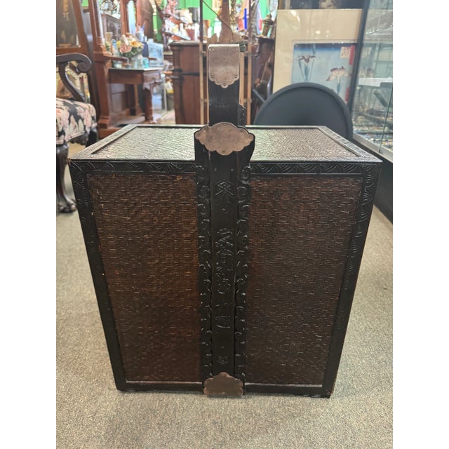 Asian Antique Woven Bamboo Portable Tansu Chest With Handle For Sale - Image 3 of 4