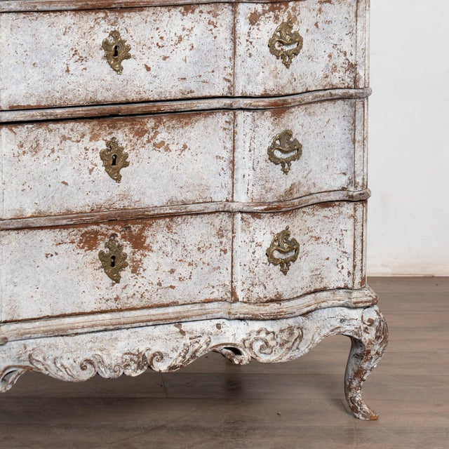 18th Century Swedish Oak Large White Chest of Four Drawers For Sale - Image 14 of 15