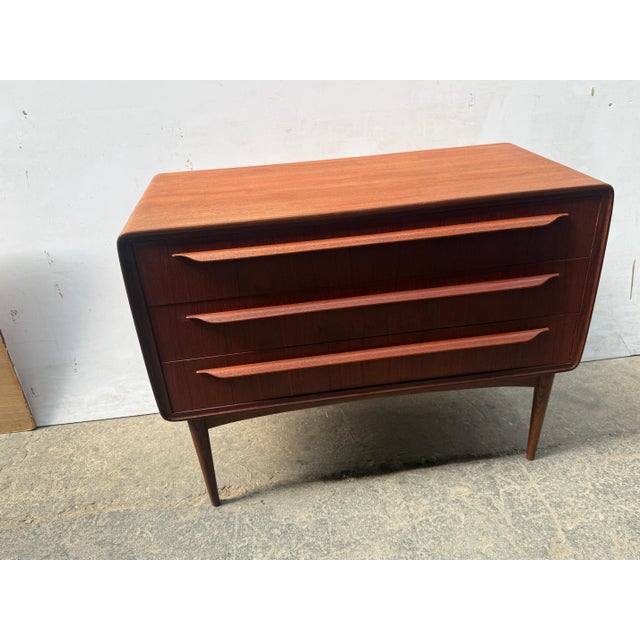 Teak Dresser attributed to Johannes Andersen, 1960s For Sale - Image 12 of 15